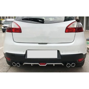 Difuzor spoiler bara spate RENAULT Megane III 2008-2016 cu ornament toba dublu - doar pentru Hatchback (5 usi)