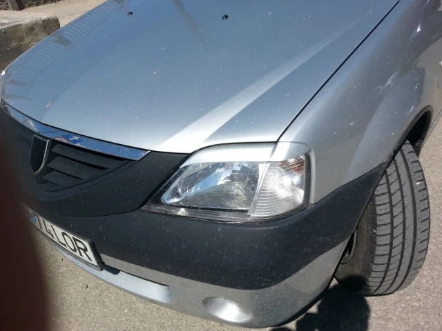Kit reparatie far Logan: ce repari si ce schimbi