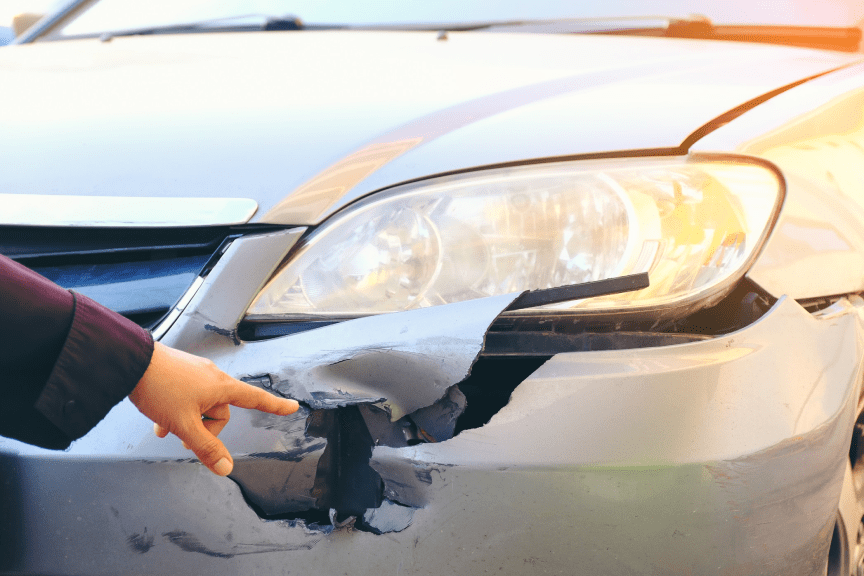 Bara de protecție deteriorată după accident – ce trebuie să faci, asigurare, reparare sau înlocuire