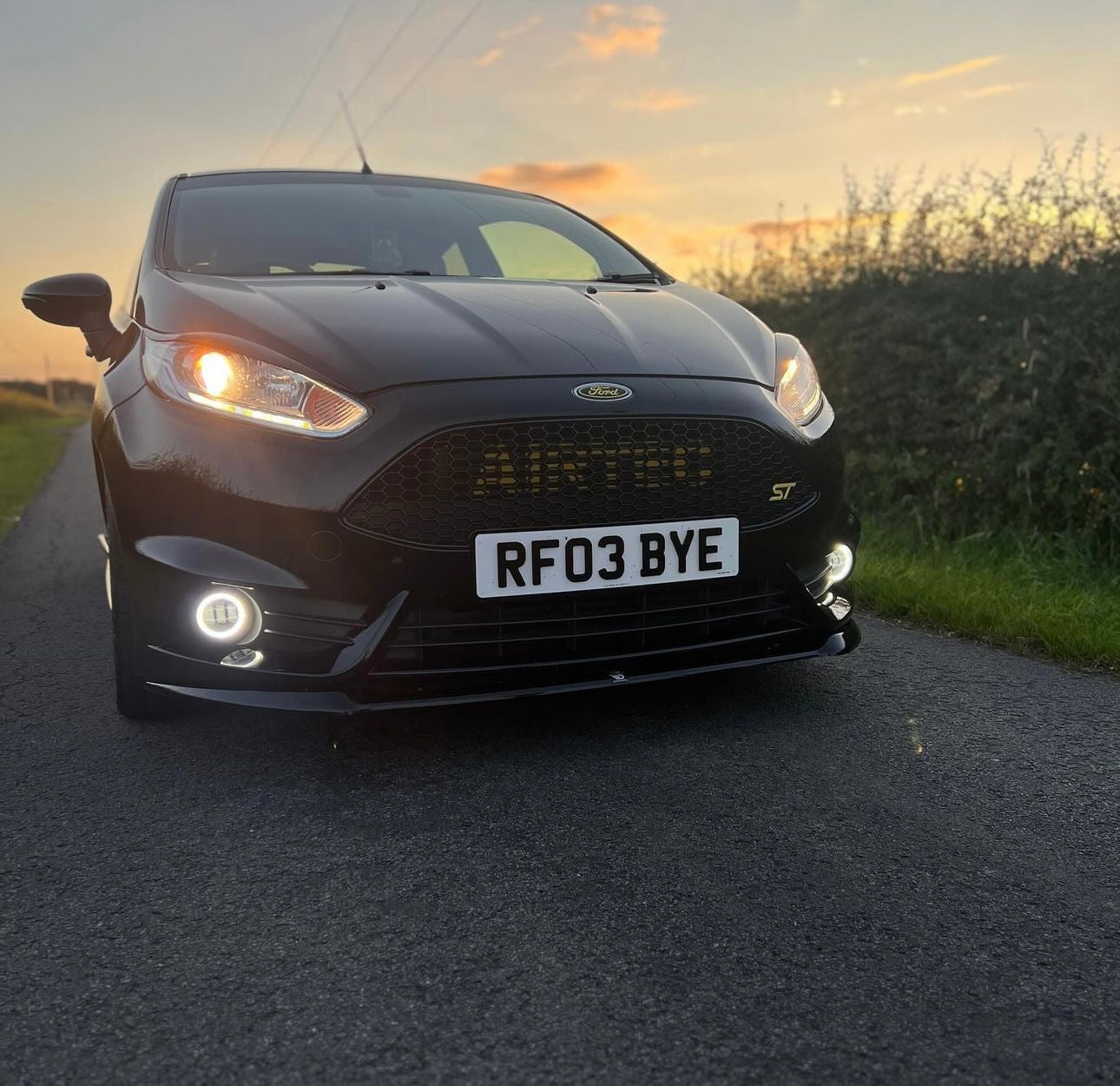 Proiectoare Ford Focus MK2, MK3 și MK4 + Ford Kuga – ghid complet: prețuri, branduri, montaj 2026