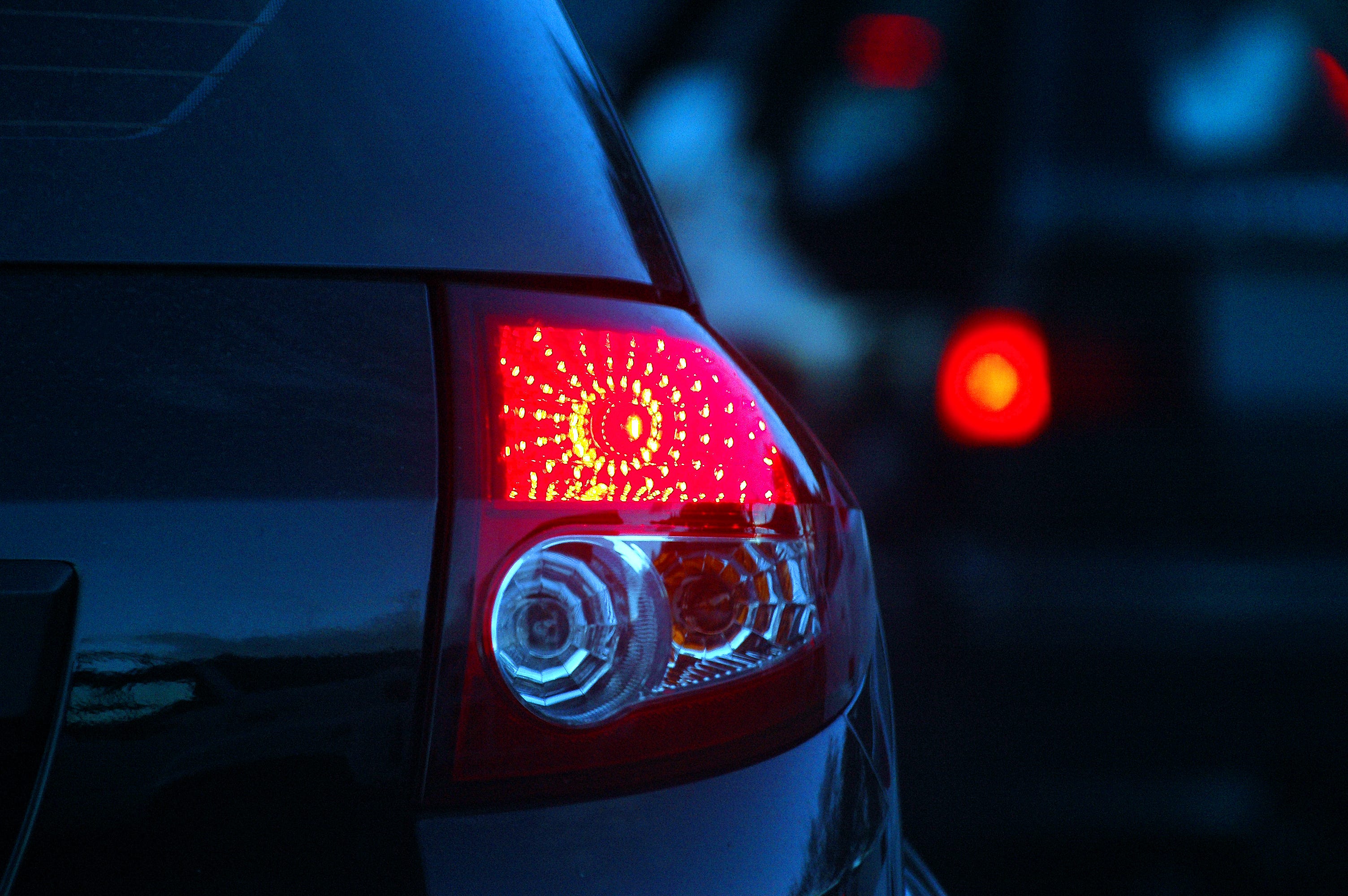 Stop LED aftermarket omologat: cum alegi corect