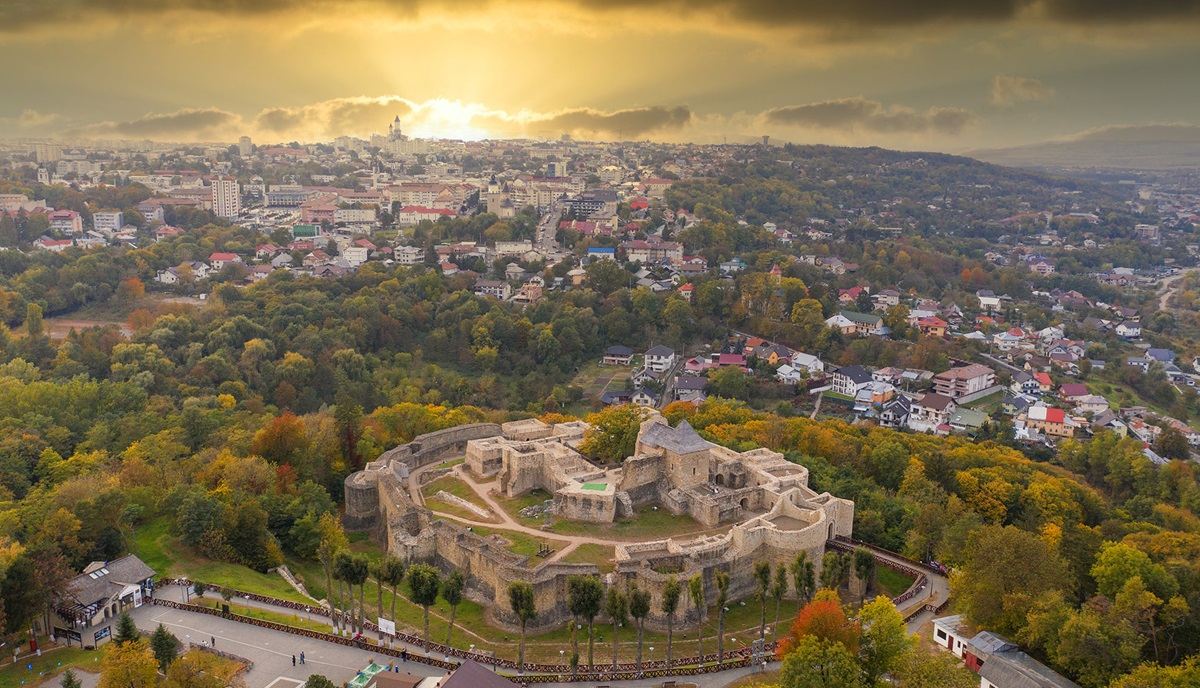 Piese Caroserie și Iluminat Auto în Suceava – Livrare Rapidă în Suceava și Bucovina