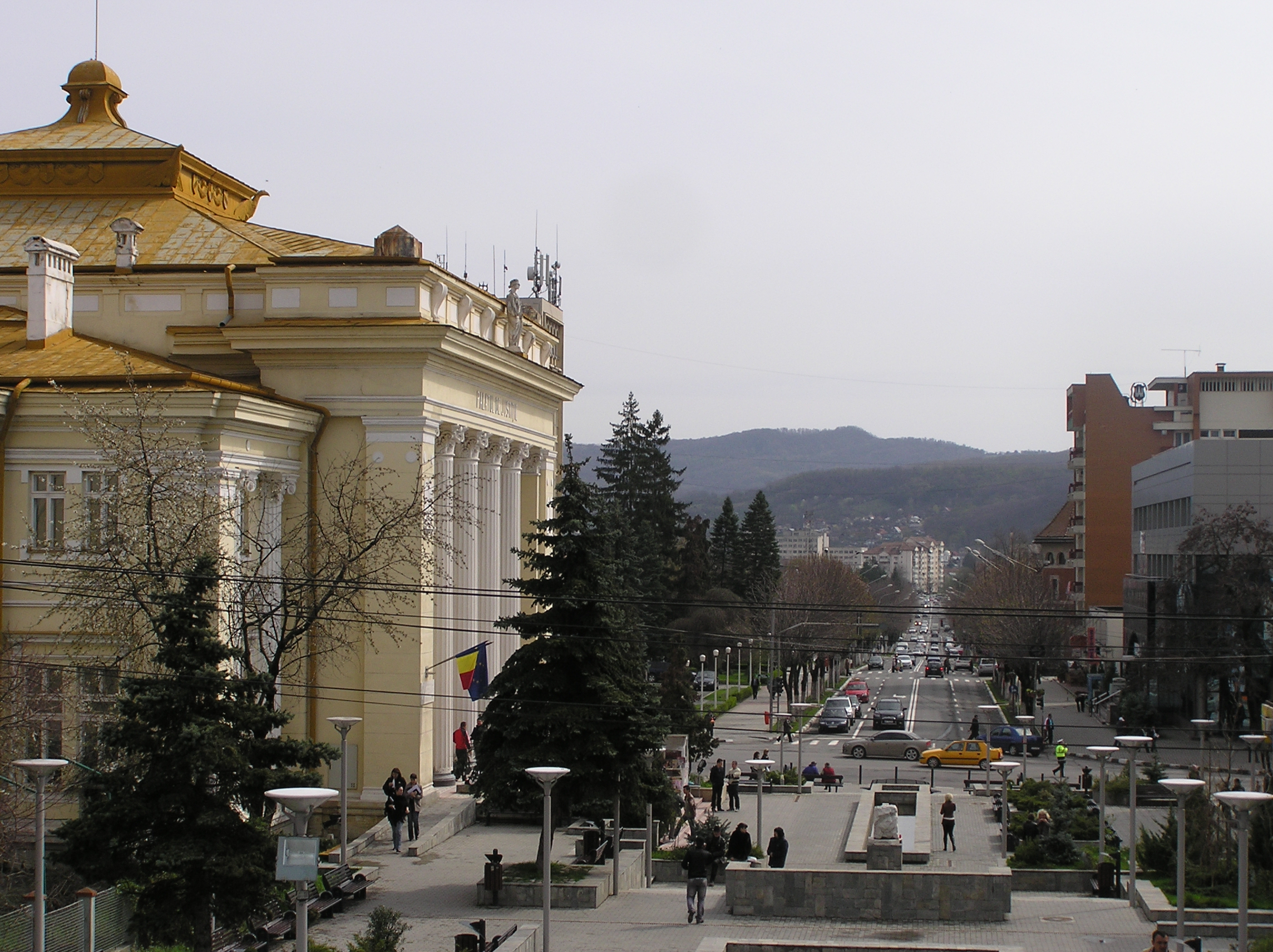 Piese Caroserie și Iluminat Auto în Râmnicu Vâlcea – Livrare Rapidă în Vâlcea