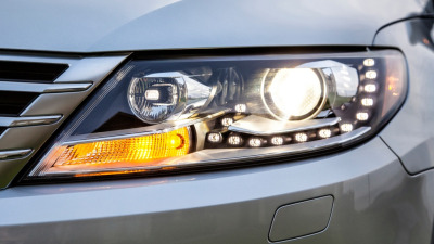 Far Auto: Ghid Complet 2026 — Halogen, LED, Xenon — Cum Alegi și Montezi