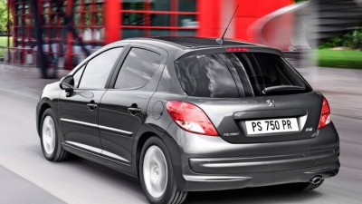 Stop Auto Spate: Ghid Complet 2026 — Tipuri, Prețuri, Becuri și Montaj DIY