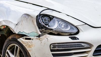 Aripa auto deteriorată după accident – reparare sau înlocuire? Ghid complet cu costuri 2026
