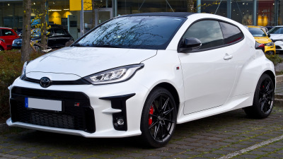 Proiectoare Toyota Yaris, Corolla + Seat Leon, Ibiza – ghid complet prețuri și branduri 2026