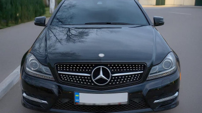 Grile Mercedes Clasa C W204, W205 și GLC – ghid complet: versiuni, prețuri și branduri 2026
