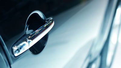 Mâner ușă auto original vs aftermarket – diferențe reale de calitate, prețuri și ce să alegi în 2026