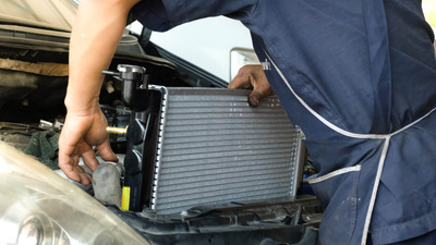 Radiatorul Auto Defect – 7 Semne pe Care Nu le Ignora (și Ce Faci Când le Vezi)