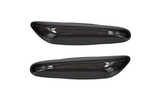 Semnalizator set stanga/dreapta (fumuriu, LED, dinamic) potrivit BMW 1 (E82), 1 (E87), 1 (E88), 3 (E90), 3 (E91), 3 (E92), 3 (E93), 5 (E60), 5 (E61), X1 (E84), X3 (E83) 1.6-5.0 12.01-06.15