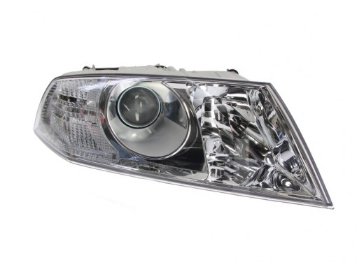 Far dreapta (H1/H7, reglaj electric, cu motoras, fundal cromat) SKODA OCTAVIA II