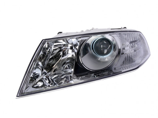 Far stanga (D1S/H1, reglaj electric, cu motoras, fundal negru/insertii crom) SKODA OCTAVIA II