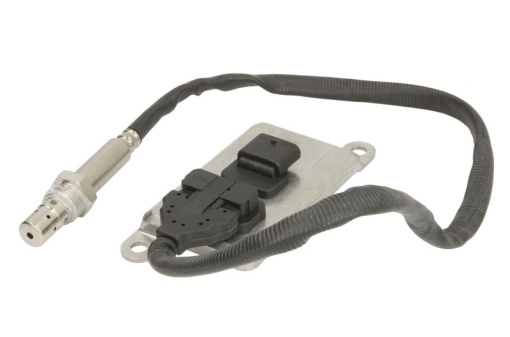Senzor NOx (inainte de convertorul catalitic) potrivit MERCEDES ACCELO, ACTROS MP2 / MP3, ACTROS MP4 / MP5, ANTOS, ATEGO 2, AXOR 2, ECONIC, UNIMOG, ZETROS 471.943-OM936.916 05.05-