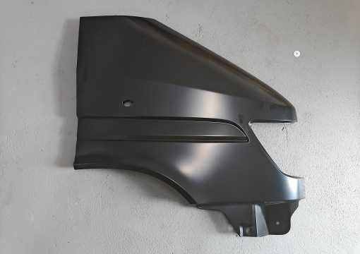 Aripa fata dreapta cu locas semnalizator MERCEDES SPRINTER 901, 902, 903, 904, 905 VAN intre 1995-2000 Resigilat