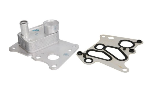 Radiator ulei (cu carcasa filtru ulei; cu garnitura) potrivit MERCEDES C (C204), C T-MODEL (S204), C (W204), E (A207), E (C207), E T-MODEL (S212), E (W212), SLK (R172) 1.8 01.07-