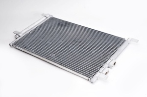 Condensator climatizare potrivit Alfa Romeo 147 (00 -): 1.9 JTD 16V DM + / - Alfa-Romeo 156 (97 -) 2.0 TS 16V M + / - 2.0 TS 16V M +, 1.6 TS 16V M + / -, 2,5 şi V6 24V M + / - 1,8 TS + M, 2,0 JTS 16V M + / - 1.8 TS 16 - Img 2