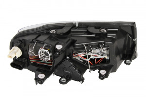 Far stanga potrivit SKODA SUPERB 2001-2008 - (H3/H7, reglaj electric, cu motoras, fundal cromat)