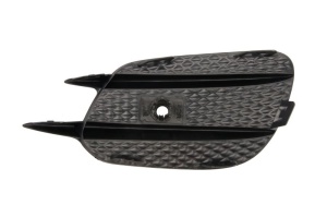 Grila radiator Stanga Inferior potrivit MERCEDES E ALL-TERRAIN (S213), E T-MODEL (S213), E (W213) 2.0-4.0 dupa 2016 - (gauri pentru senzori de parcare, negru) - Img 2