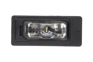 Lumina numar (LED) potrivit AUDI A1 8X, A3 8V, A4 B9, A6 C7, A7 C7, Q3 8U, Q7 4M; SEAT ATECA; SKODA FABIA III, KODIAQ, OCTAVIA III, RAPID, SUPERB III, YETI; VW CADDY IV, GOLF SPORTSVAN 05.09-