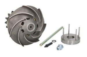 Pompa apa potrivit JOHN DEERE 7130 PREMIUM, 7200 R, 7210 HI-CROP, 7210 R, 7215 R, 7230 PREMIUM, 7230 R, 7250 R, 7260 R, 7270 R, 7280 R, 7290 R, 7310 R, 7330 PREMIUM, 7330 PREMIUM HI-CROP - Img 1