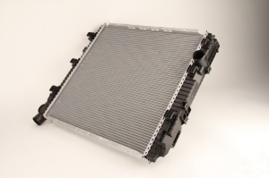 Radiator motor (fara cadru) potrivit JELCZ 081; MERCEDES VARIO (B667, B670, B668) OM904.908/OM904.923 09.96-12.13 - Img 1