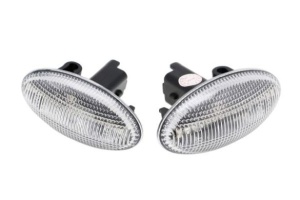 Set lumini semnalizare stanga/dreapta (transparent, LED) potrivit CITROEN C2, C3 I, C3 PLURIEL, C5 I, C5 II, XSARA, XSARA PICASSO, ZX; PEUGEOT 107, 108, 206, 307, PARTNER TEPEE, PARTNER/MINIVAN 1.0-3.0 dupa 1992