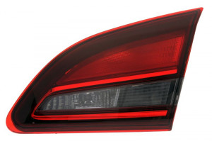 Stop tripla lampa spate dreapta potrivit OPEL ASTRA LIMUZINA 2012-2015 - (interior, culoare sticla: rosu)