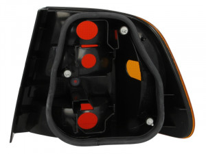 Stop tripla lampa spate stanga potrivit VW POLO LIMUZINA 1995-2001 - (Semnalizator portocaliu, culoare sticla: rosu) - Img 2
