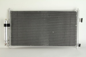 Condensator climatizare potrivit Nissan X-Trail (T30) 2.0 4x4 - Img 1