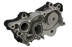 Pompa apa cu garnitura potrivit AUDI A1, A3; SEAT IBIZA IV SC, IBIZA IV ST, IBIZA V, LEON, LEON SC, LEON ST; SKODA OCTAVIA III; VW CADDY ALLTRACK, CADDY ALLTRACK/MINIVAN, CADDY IV 1.0-1.6 04.11- - Img 1
