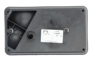 Stop spate dreapta MULTIPOINT V (P21/5W/P21W/PY21W, 24V, cu intermitent, cu far de ceata, marsarier, cu stop, lumina de parcare, reflector triunghiular, conector: PE) - Img 2