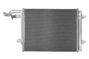 Condensator climatizare (cu uscator) potrivit VW CADDY III, CADDY III/MINIVAN, TOURAN 1.4-2.0D 02.03-05.15 - Img 1