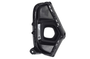 Grila ventilatie bara protectie fata dreapta potrivit TOYOTA RAV4 V dupa 2021 - (cu găuri proiector ceață) - Img 2
