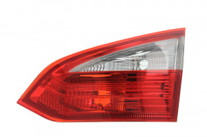 Stop tripla lampa spate dreapta (interior, culoare sticla: rosu) FORD FOCUS COMBI 2010-2014 - Img 1