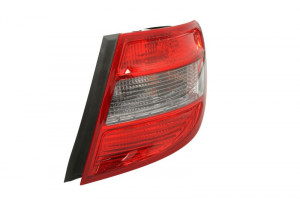 Stop tripla lampa spate dreapta (Semnalizator fumuriu, culoare sticla: rosu) MERCEDES Clasa C COMBI 2007-2011 - Img 1