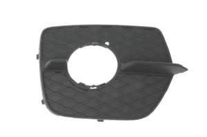 Capac bara fata Dreapta cu locas lampa ceata, plastic, negru potrivit BMW X6 E71, E72 2007-2014 2007-2014