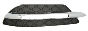 Grila bara Dreapta AVANTGARDE/ELEGANCE, cu locas lumini zi, crom/negru potrivit MERCEDES C C204, C T-MODEL S204, C W204 dupa 2007 2011-2013