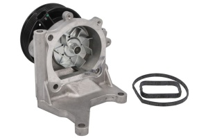 Pompa apa cu garnitura potrivit CHEVROLET TRAX; OPEL ASTRA J, ASTRA J GTC, ASTRA K, CORSA C, CORSA D, INSIGNIA A, INSIGNIA A COUNTRY, INSIGNIA B, INSIGNIA B GRAND SPORT 1.0/1.2/1.6D 09.00- - Img 1