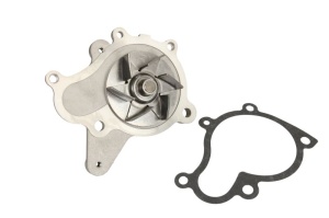 Pompa apa cu garnitura potrivit HYUNDAI ELANTRA III, GRANDEUR, I30, SANTA FÉ II, SANTA FÉ II/SUV, SONATA V, TUCSON, TUCSON/SUV; KIA CARENS I, CARENS III, CEE'D, CERATO I 2.0D/2.2D 04.01-03.13 - Img 1