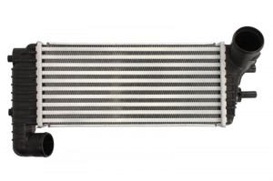 Radiator motor potrivit FORD C-MAX II, FOCUS III, FOCUS III/KOMBI, GRAND C-MAX, KUGA II, TOURNEO CONNECT V408 NADWOZIE WIELKO, TRANSIT CONNECT, TRANSIT CONNECT V408/MINIVAN 1.5D/1.6D 07.10- - Img 1