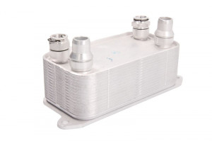 Radiator ulei potrivit MERCEDES C (C204), C T-MODEL (S204), C (W204), CLS (C218), CLS SHOOTING BRAKE (X218), E (A207), E (C207), E T-MODEL (S212), E (W212), SLC (R172), SLK (R172) 1.6-3.5 01.07- - Img 2