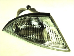Semnalizator fata Dreapta (alb) potrivit MITSUBISHI CARISMA 1.3-2.0 1995-2006 1995-2006