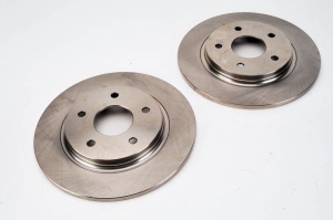 Set discuri frana (2 buc.) Spate Dreapta/Stanga potrivit CHRYSLER GRAND VOYAGER V, TOWN & COUNTRY, VOYAGER V; DODGE GRAND, JOURNEY; FIAT FREEMONT 2.0D-3.8 10.07- - Img 1