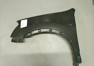 Aripa fata Stanga potrivit NISSAN QASHQAI I 2007-2010 Resigilat - (cu locas semnalizator , cu suport de gauri)