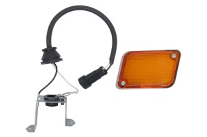 Semnalizator lateral stanga (culoare sticla: portocaliu, R10W, cu bec) potrivit IVECO EUROTECH MH, EUROTECH MP, EUROTECH MT 01.92- - Img 1