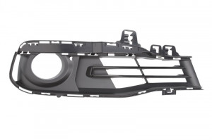 Grila bara fata dreapta basis, cu locas proiectoare, plastic BMW Seria 3 (F30, F80), 3 (F31) dupa 2014 - Img 1