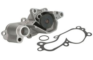 Pompa apa cu garnitura potrivit FORD C-MAX II, FIESTA VII, FOCUS IV, GRAND C-MAX, PUMA, TOURNEO CONNECT V408 NADWOZIE WIELKO, TRANSIT CONNECT V408/MINIVAN 1.0/1.0ALK/1.0H 10.12- - Img 2