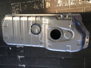 Rezervor combustibil 80l potrivit KIA SORENTO I 2.5D/3.3 dupa 2002 - Img 2