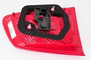 Stop tripla lampa spate dreapta potrivit VW TOUAREG 2010-2014 - (interior, culoare sticla: rosu) - Img 4